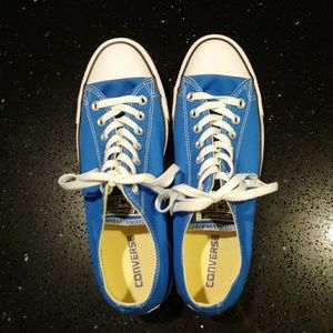 Blue Converse All Stars
